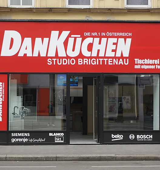 DanKüchen Studio Brigittenau – DanKüchen Brigittenau mit eigener Fertigung, Schaufenster